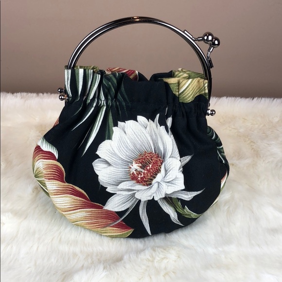 Hawaiian Print Handbag - Picture 2 of 4